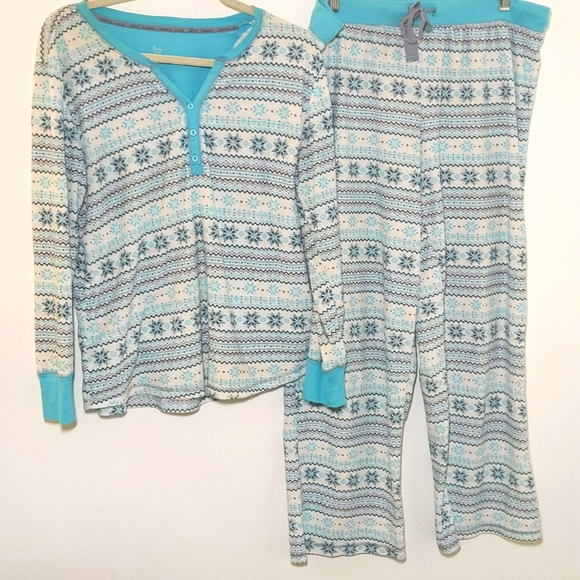 ✔️Betsey Johnson XL Warm Blue Snowflake Pajama Set - Picture 1 of 10